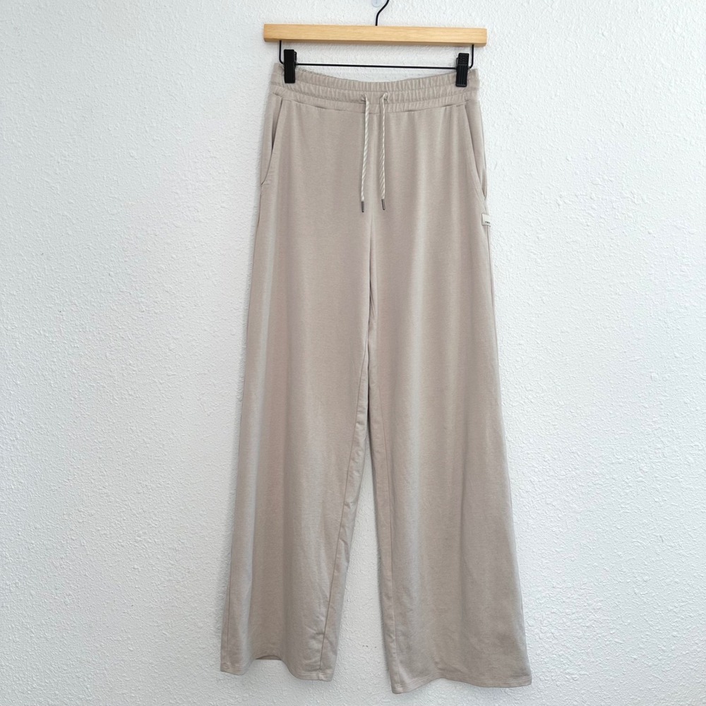 Vuori Halo Essential Wideleg Pant Women XS Heather Beige Athleisure Casual